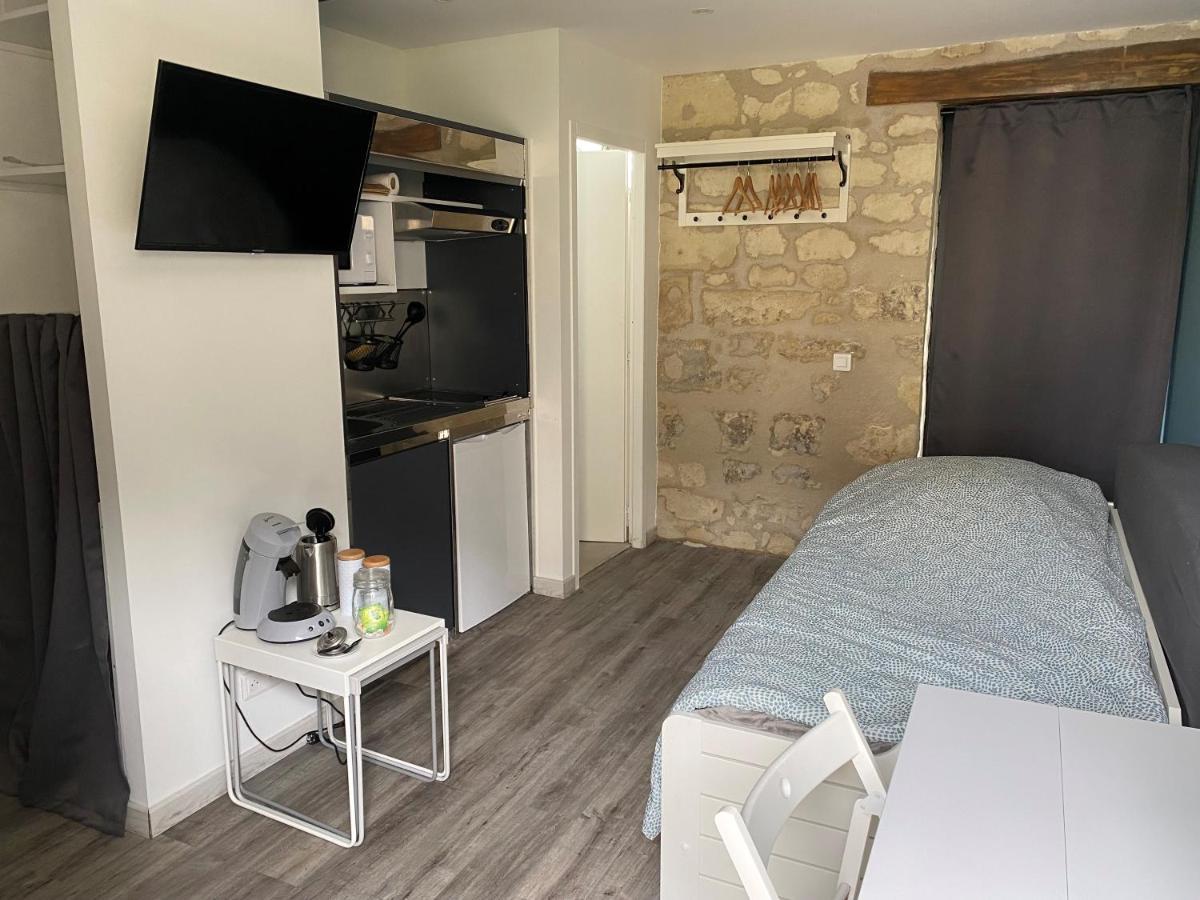 Studio Indre Climatise, La Halte De Cuze, Aux Abords De La Loire A Velo Huismes Exterior photo